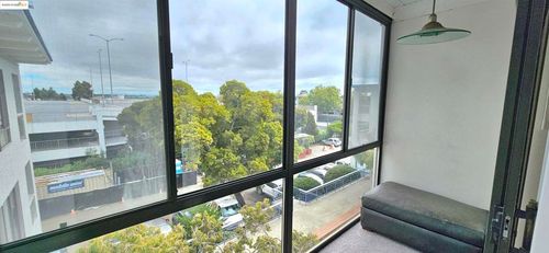 e405-4 Captain Dr, Emeryville, CA, 94608-1741 | Card Image