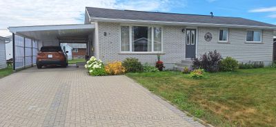 6 Seaborne Cres, House other with 2 bedrooms, 2 bathrooms and 4 parking in Kapuskasing ON | Image 2