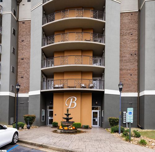 1001 S Church St, Greenville, SC, 29601-3719 | Card Image