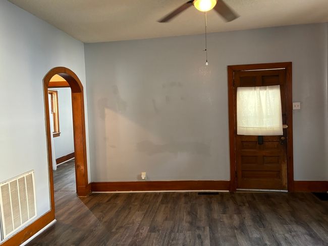 307 E Wilson St, House other with 3 bedrooms, 1 bathrooms and 1 parking in Villa Grove IL | Image 8
