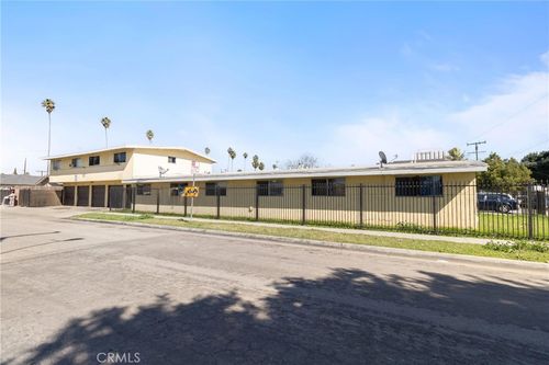 445 W Almond St, Compton, CA, 90220 | Card Image