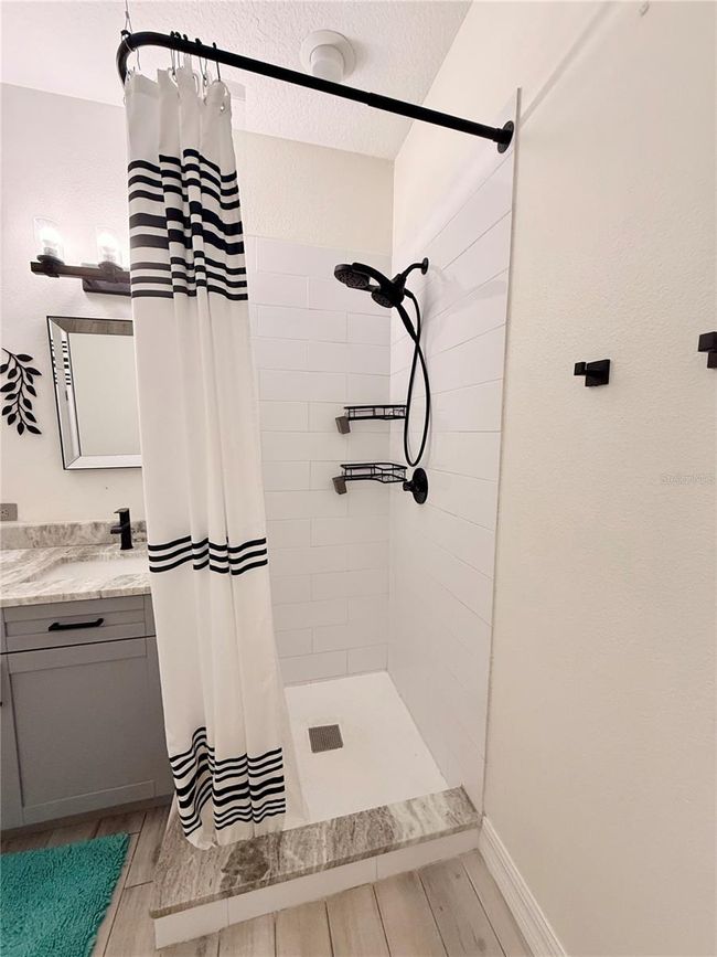 extra tall shower | Image 20