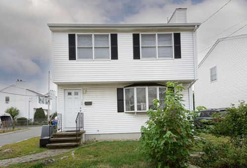 164 Grove St, Waltham, MA, 02453-8327 | Card Image