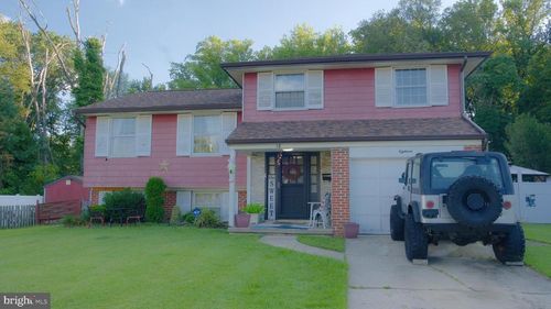 18 Sleepy Hollow Rd, STRATFORD, NJ, 08084-1816 | Card Image