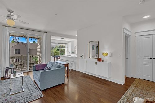a204-23420 Se Black Nugget Rd, Issaquah, WA, 98029 | Card Image