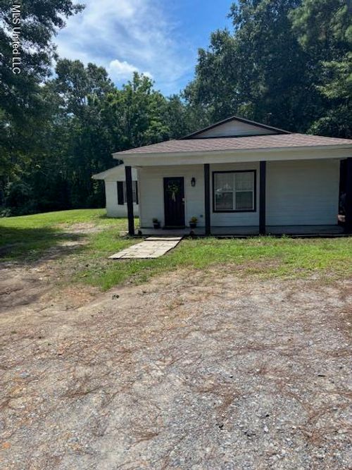 7820 Highway 4 W, Senatobia, MS, 38668-4171 | Card Image