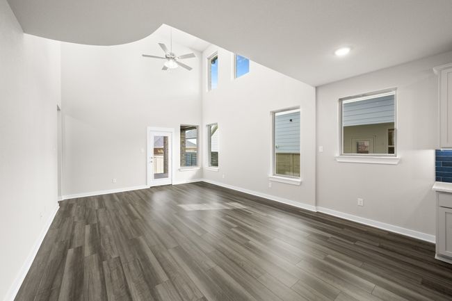 10_8921 Acorn- Dining-1 | Image 8