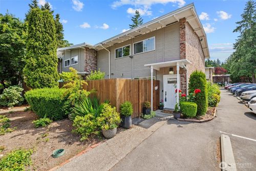 apt-41-12240 Se 60th St, Bellevue, WA, 98006-3823 | Card Image