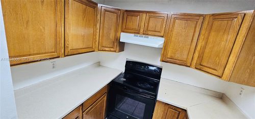 apt-105-6820 W Flagler St, Miami, FL, 33144-2831 | Card Image