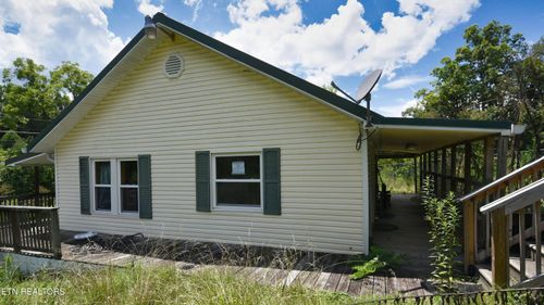 318 Extine Ln, Knoxville, TN, 37920-9453 | Card Image