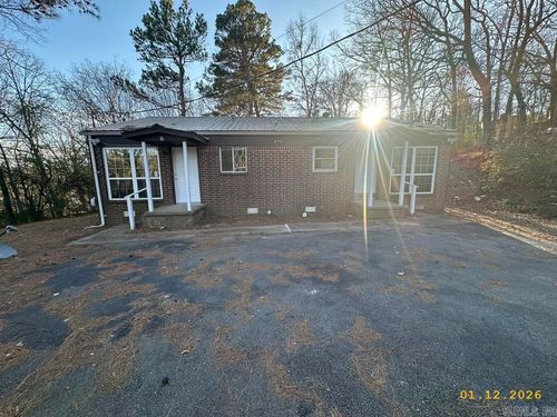 4511 E Reed Rd, North Little Rock, AR, 72118-2476 | Card Image