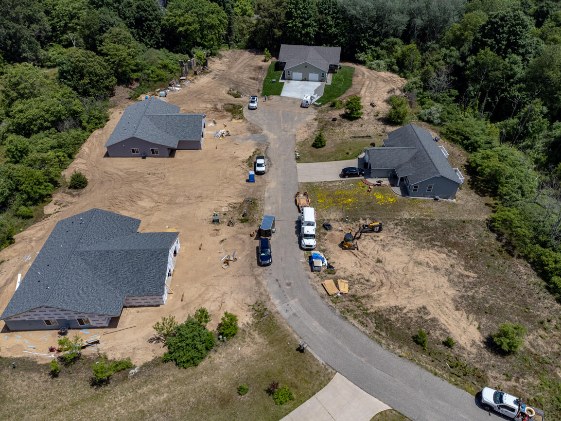 Devonwood Dr, Shelby, MI 49455
