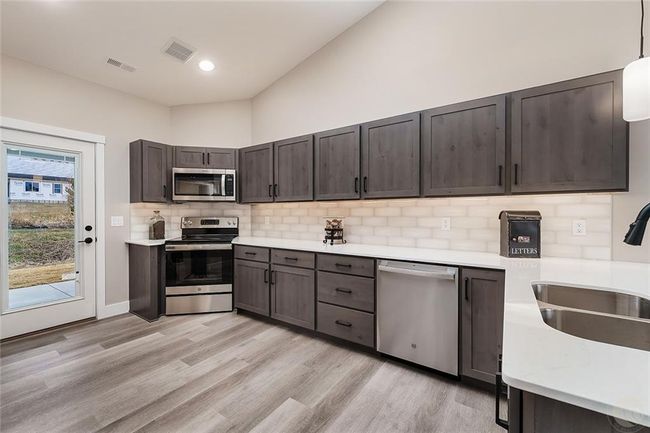 6399 Signal Peak Ave, Townhouse with 3 bedrooms, 2 bathrooms and null parking in Billings MT | Image 8