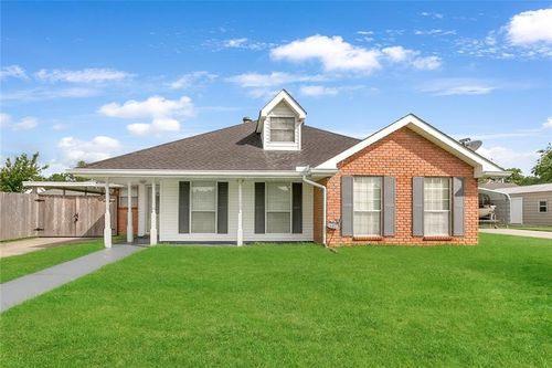 2716 Deer Creek Dr, Violet, LA, 70092-4016 | Card Image