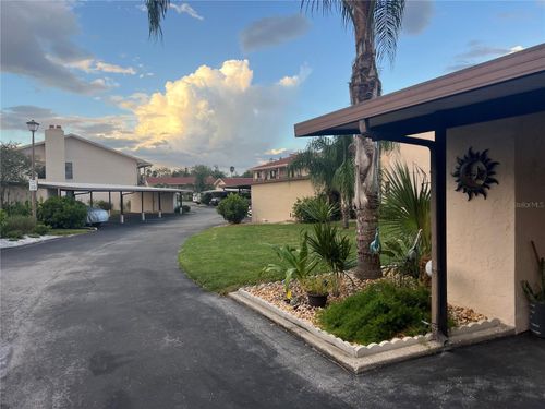 apt-3-9980 Eagles Point Cir, PORT RICHEY, FL, 34668-3622 | Card Image