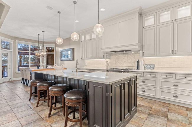 31 Summit Pointe Dr, House other with 4 bedrooms, 5 bathrooms and 4 parking in Heritage Pointe AB | Image 12