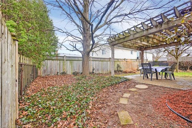 204 Nomad Crt, House other with 4 bedrooms, 2 bathrooms and 4 parking in Kitchener ON | Image 32