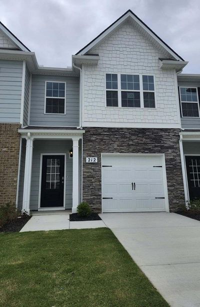 212 Dale Mires Lane, Townhouse with 3 bedrooms, 2 bathrooms and 1 parking in Baxter TN | Image 1