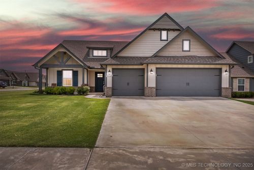 10101 S 232nd East Ave, Broken Arrow, OK, 74014-2470 | Card Image