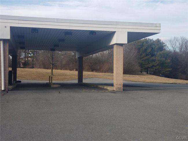 5851 Nor Bath Blvd, Home with 0 bedrooms, 0 bathrooms and 15 parking in Bath PA | Image 7