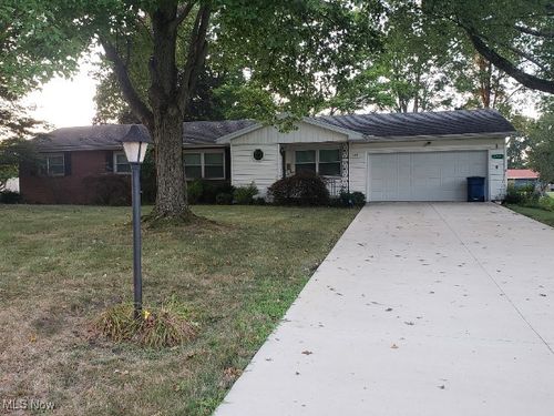 456 Laurel St, Youngstown, OH, 44505-1928 | Card Image