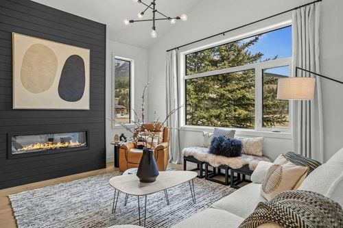 102-1413 Mountain Avenue, Canmore, AB, T1W1M3 | Card Image