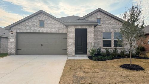 541 Marsh St, Cleburne, TX, 76033-5076 | Card Image