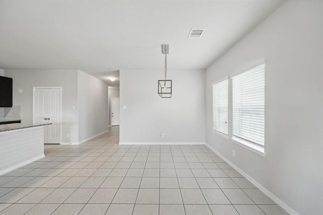 31242 Roos River Dr, House other with 4 bedrooms, 2 bathrooms and 2 parking in Hockley TX | Image 7