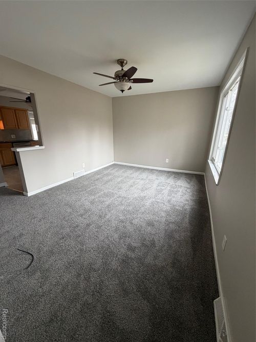 24724 Tallman Ave, Warren, MI, 48089-1880 | Card Image