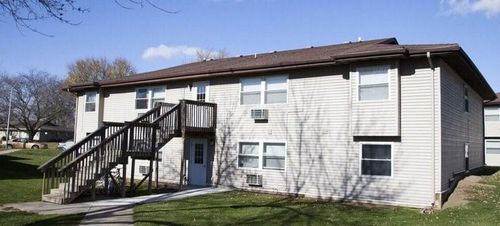 600 John Goodhue Dr, Carlisle, IA, 50047-9539 | Card Image