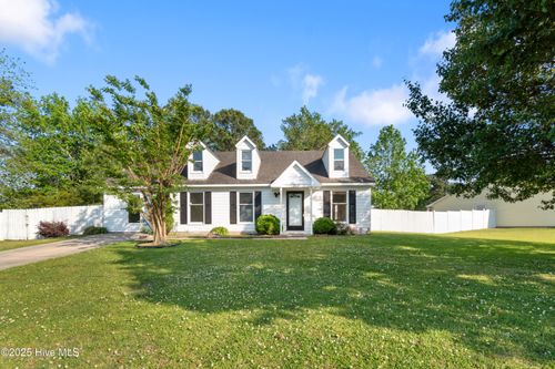 207 Pebble Ln, Jacksonville, NC, 28546-7909 | Card Image