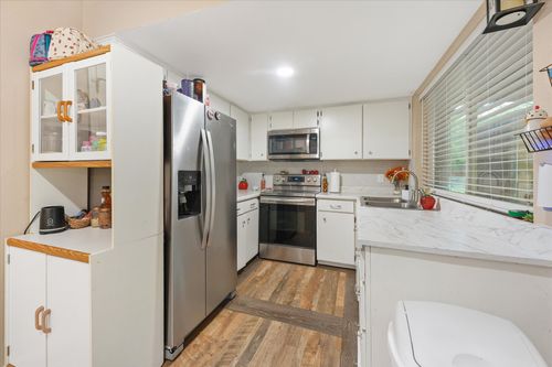 401 Columbia Cir, Lake Dallas, TX, 75065-2503 | Card Image