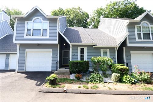 34-34 Hawley Gln, Stratford, CT, 06614-1592 | Card Image