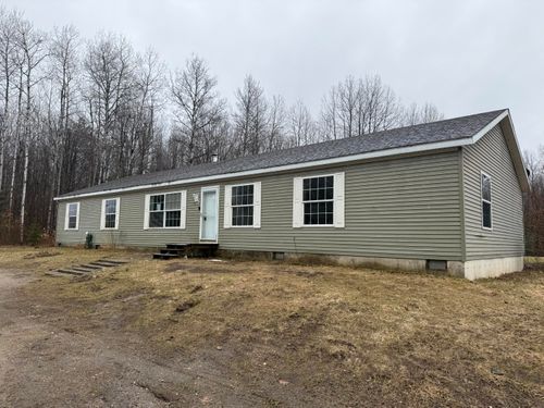 8211 W Moorestown Rd, Manton, MI, 49663-9089 | Card Image