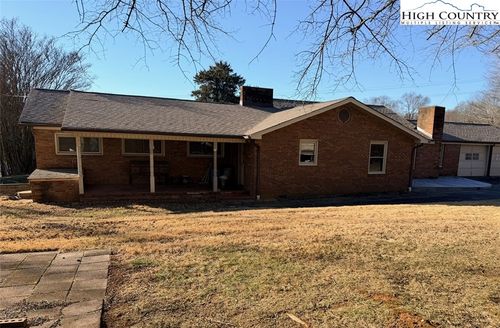 226 White Plains Rd, Roaring River, NC, 28669-9200 | Card Image