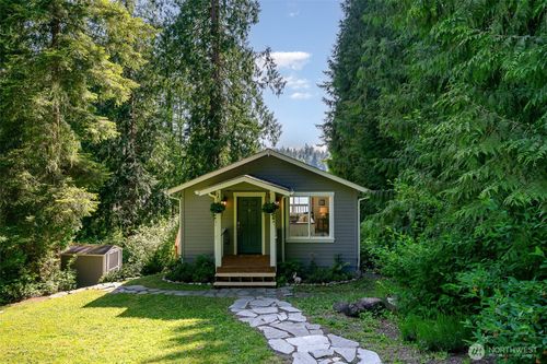 11009 E Lake Joy Dr Ne, Carnation, WA, 98014-6815 | Card Image