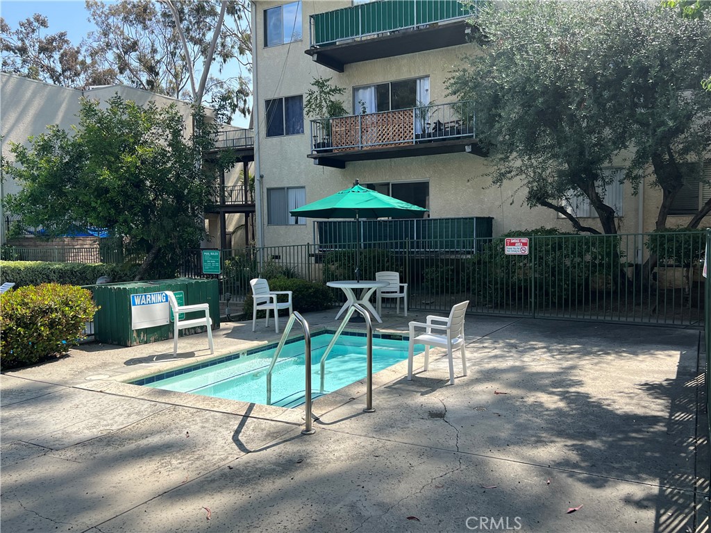 Residential in Encino 4