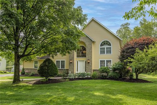 7 Juniper Ln, New Hartford, NY, 13413-3909 | Card Image