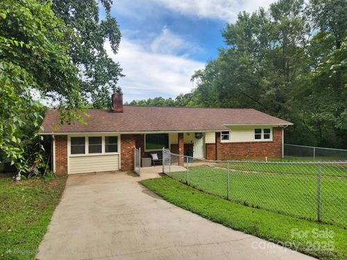 1309 Winfield Pl Sw, Lenoir, NC, 28645-6139 | Card Image