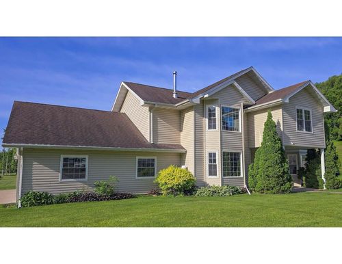 100 Dutel Ct, Bellevue, IA, 52031-9318 | Card Image