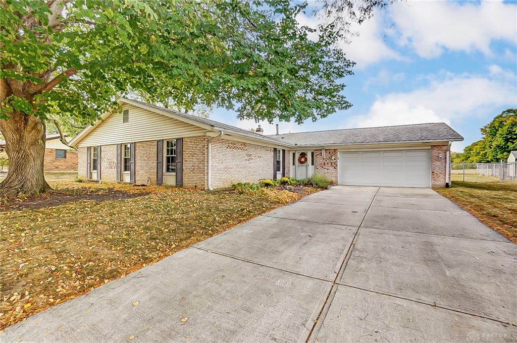 Kentshire Dr, Dayton, OH 45459