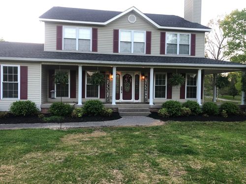 2125 Paradise Dr, Lewisburg, TN, 37091-4555 | Card Image