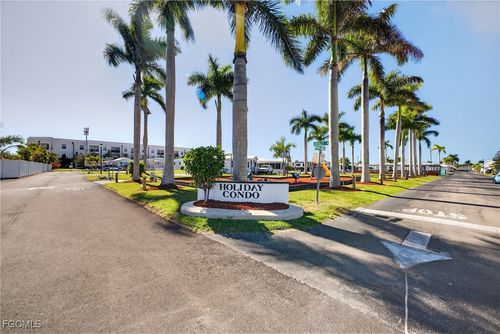 11631 Padina Dr, FORT MYERS, FL, 33908-8266 | Card Image