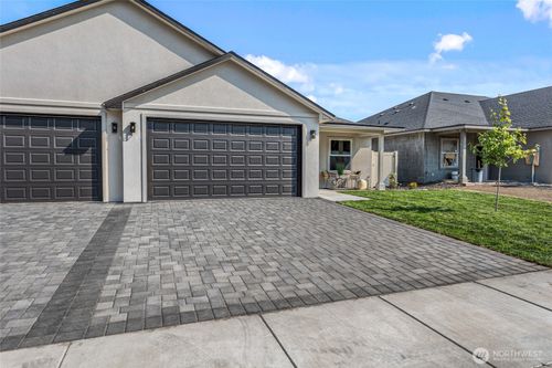 2517 S 47th Ave, Yakima, WA, 98903-1379 | Card Image