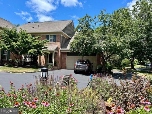 10 Aurora Ct, DOYLESTOWN, PA, 18901-2646 | Card Image