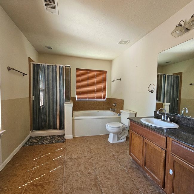 11727 Madison Oak St, House other with 3 bedrooms, 3 bathrooms and 2 parking in Houston TX | Image 25