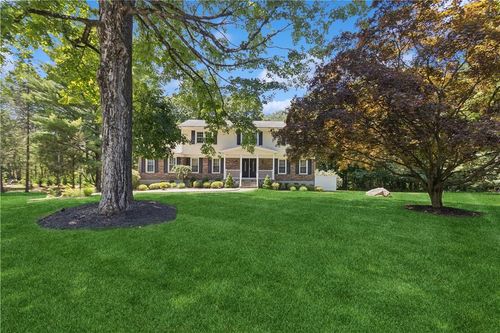 4 Seminary Ln, Granite Springs, NY, 10527-1117 | Card Image