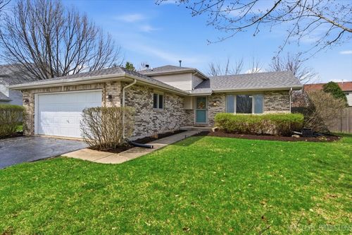 703 Ferret Xing, Oswego, IL, 60543-7114 | Card Image