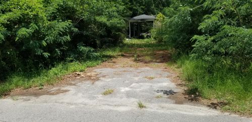 112 Tracy St, Walterboro, SC, 29488-4025 | Card Image