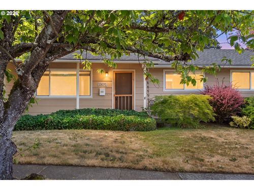 13070 Sw Edgewood St, Portland, OR, 97225-4642 | Card Image